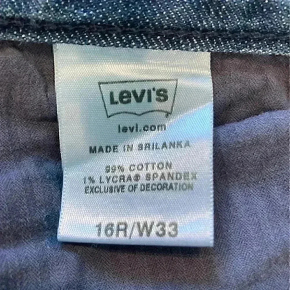 Levi’s jean shorts in size 16R - Picture 5 of 5